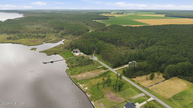 134 W Dowry Creek, Belhaven, NC 27810