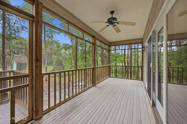 134 W Dowry Creek, Belhaven, NC 27810