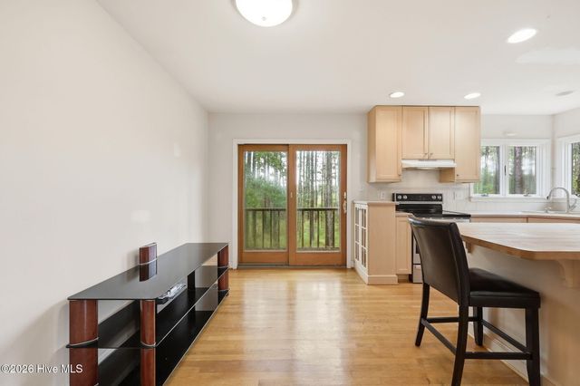 134 W Dowry Creek, Belhaven, NC 27810