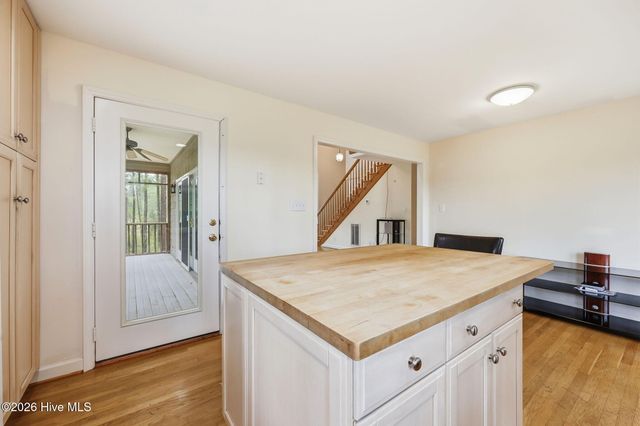 134 W Dowry Creek, Belhaven, NC 27810