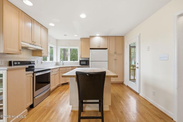 134 W Dowry Creek, Belhaven, NC 27810