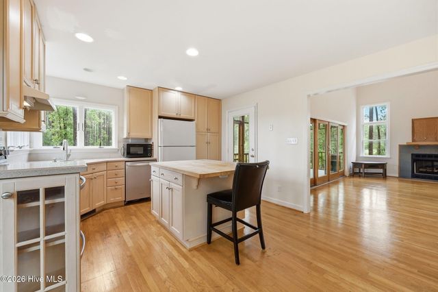134 W Dowry Creek, Belhaven, NC 27810