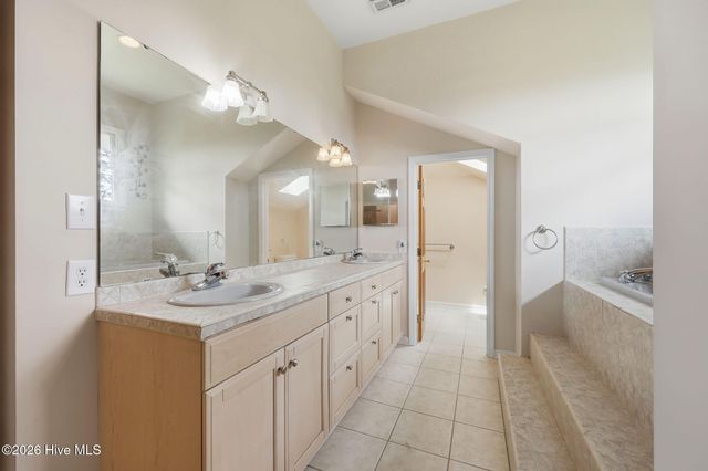 134 W Dowry Creek, Belhaven, NC 27810