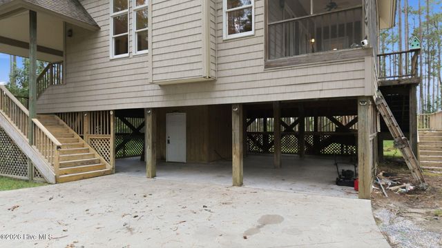 134 W Dowry Creek, Belhaven, NC 27810