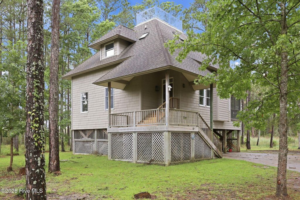 134 W Dowry Creek, Belhaven, NC 27810