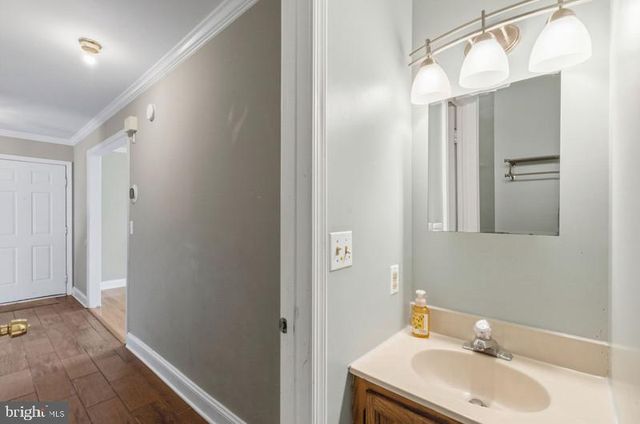 12 REDDING CT, Nottingham, MD 21236