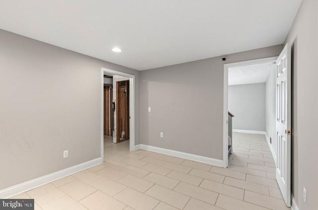 12 REDDING CT, Nottingham, MD 21236