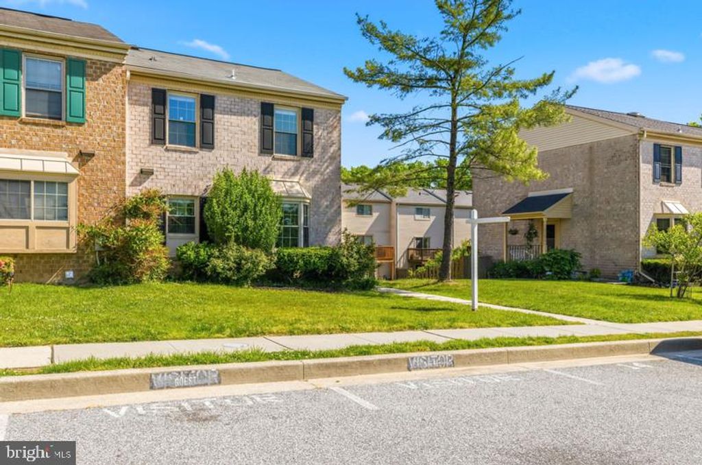 Image 3 of property listing at 12 REDDING CT, Nottingham, MD 21236
