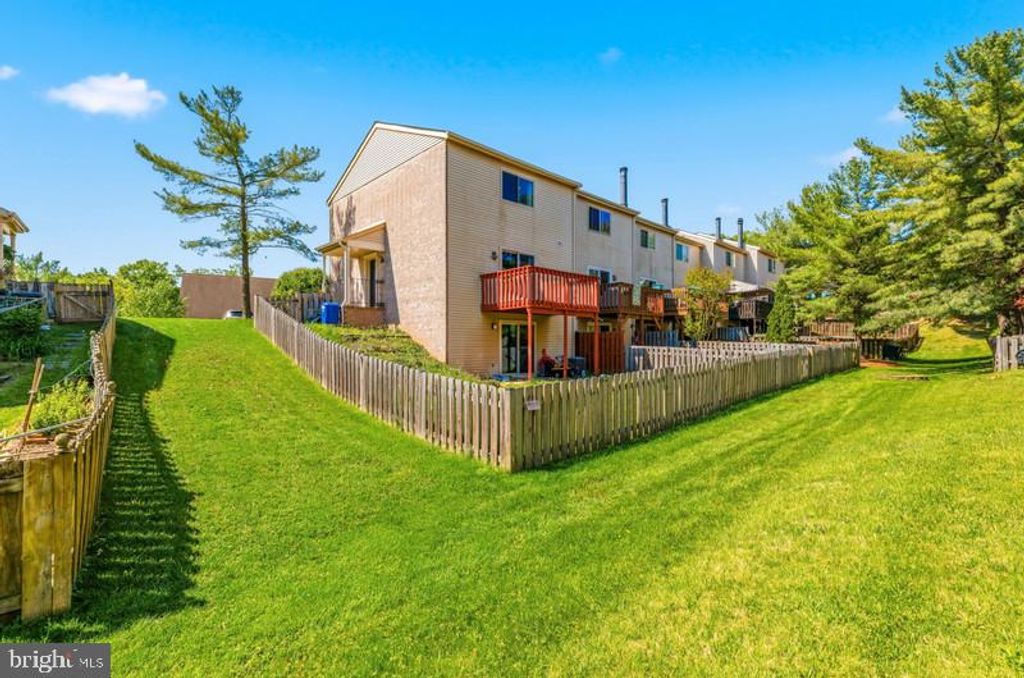 Image 34 of property listing at 12 REDDING CT, Nottingham, MD 21236