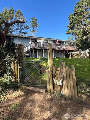 26605 Park Avenue, Ocean Park, WA 98640