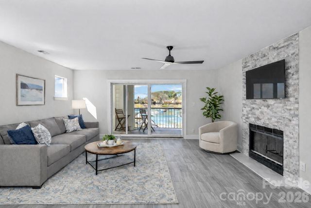 18729 Vineyard Point Lane, Cornelius, NC 28031