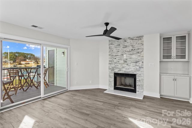 18729 Vineyard Point Lane, Cornelius, NC 28031