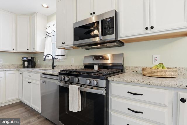 217 OVERVIEW CIR W, Red Lion, PA 17356