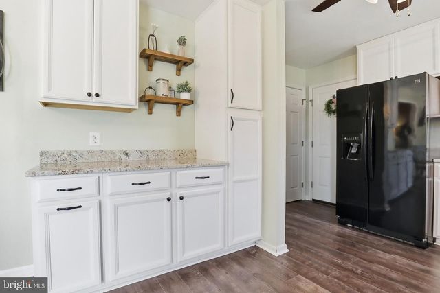 217 OVERVIEW CIR W, Red Lion, PA 17356