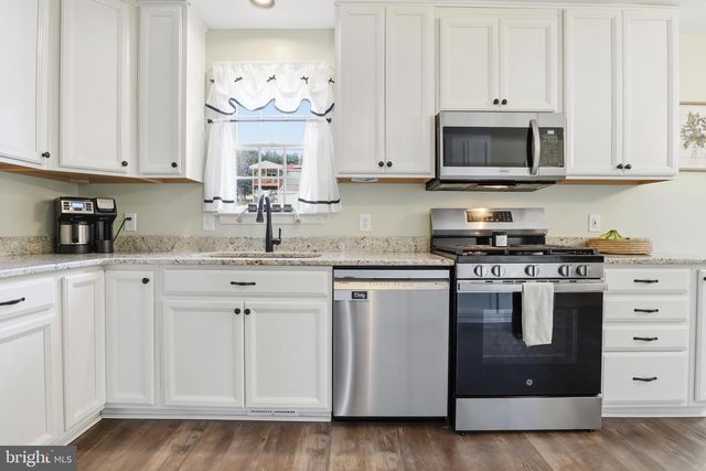 217 OVERVIEW CIR W, Red Lion, PA 17356