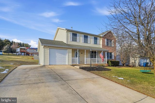 217 OVERVIEW CIR W, Red Lion, PA 17356