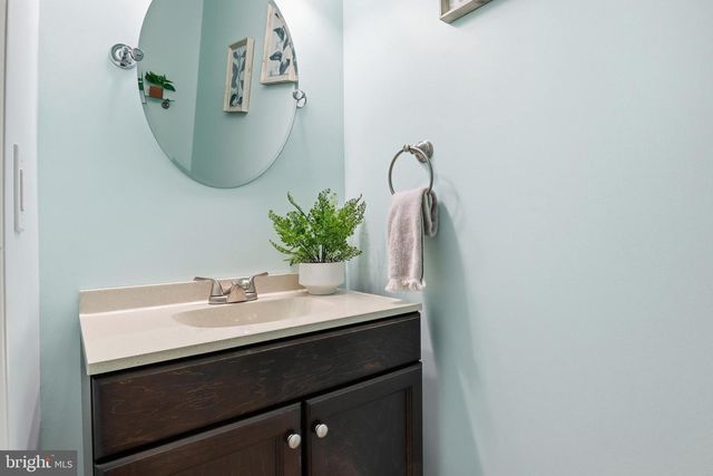 217 OVERVIEW CIR W, Red Lion, PA 17356