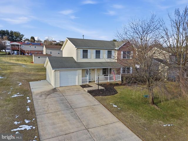 217 OVERVIEW CIR W, Red Lion, PA 17356