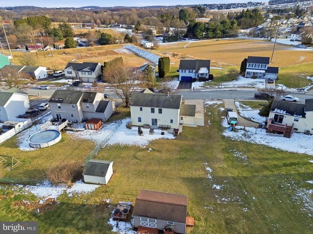 217 OVERVIEW CIR W, Red Lion, PA 17356