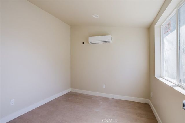 7350 Cozycroft Avenue, Winnetka, CA 91306