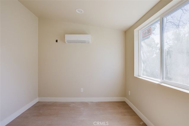 7350 Cozycroft Avenue, Winnetka, CA 91306