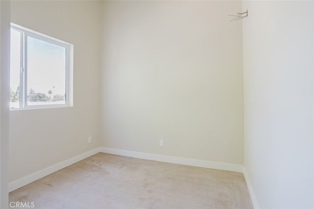 7350 Cozycroft Avenue, Winnetka, CA 91306
