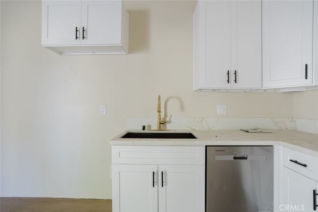 7350 Cozycroft Avenue, Winnetka, CA 91306