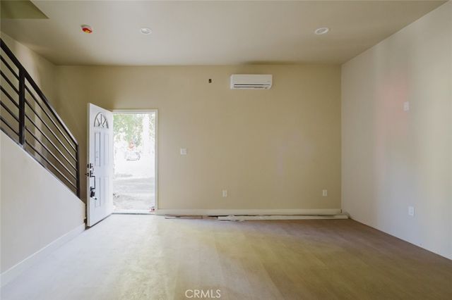 7350 Cozycroft Avenue, Winnetka, CA 91306