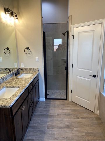 3005 Promenade Drive, Granbury, TX 76049