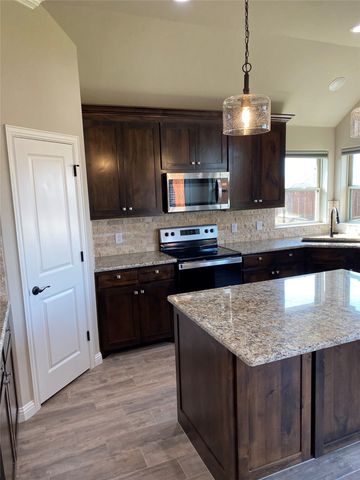 3005 Promenade Drive, Granbury, TX 76049