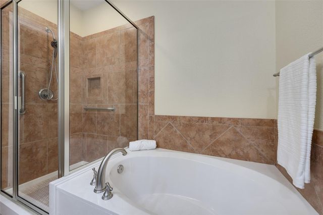 21118 Highland Lake DR 2, Lago Vista, TX 78645