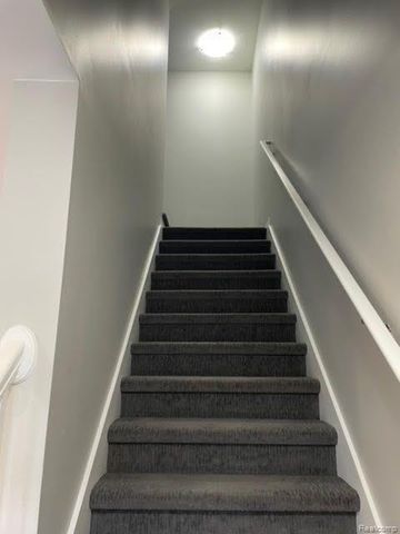 411 Wright Street, Wixom, MI 48393