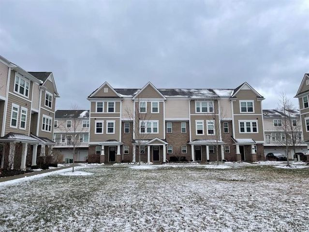 411 Wright Street, Wixom, MI 48393