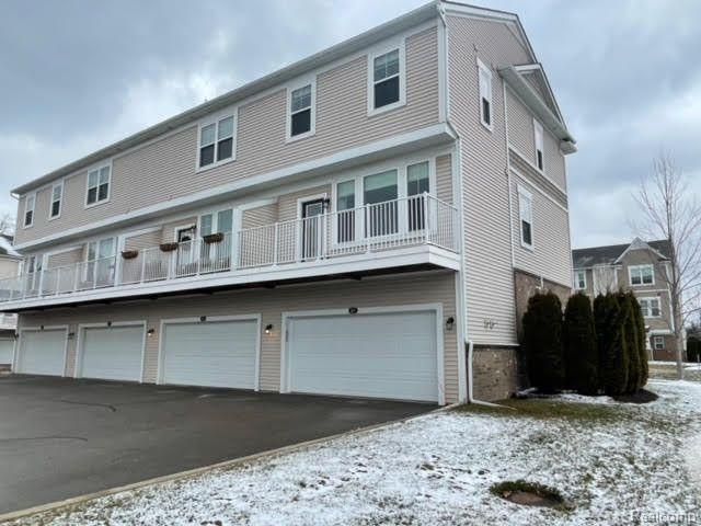 411 Wright Street, Wixom, MI 48393