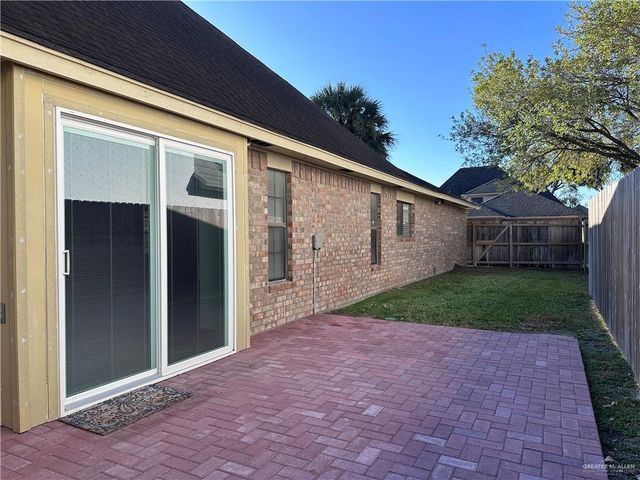 116 E Warbler Avenue, Mcallen, TX 78504