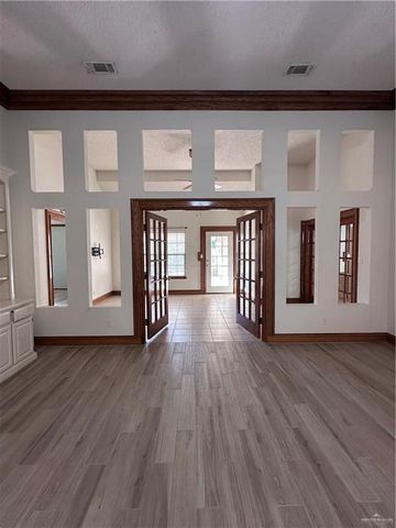 116 E Warbler Avenue, Mcallen, TX 78504