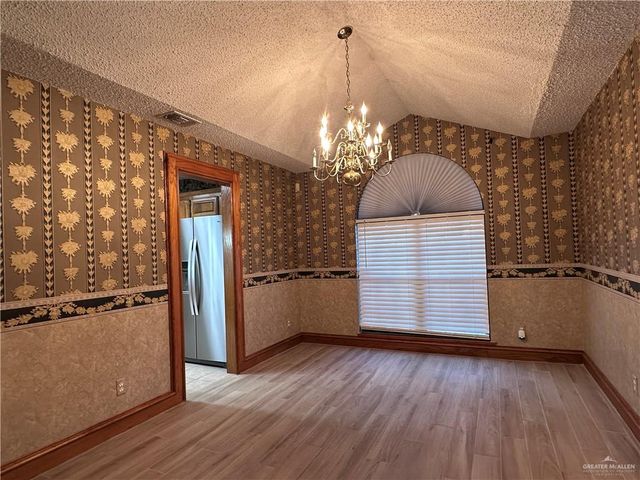 116 E Warbler Avenue, Mcallen, TX 78504