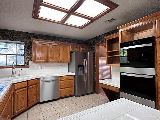 116 E Warbler Avenue, Mcallen, TX 78504