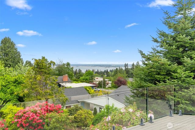 5128 Seaview Way, Everett, WA 98203