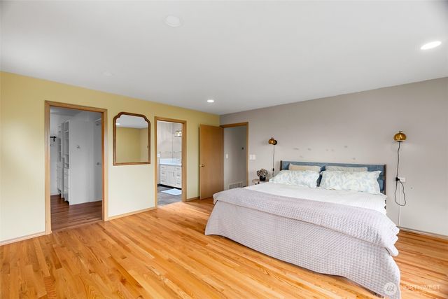 5128 Seaview Way, Everett, WA 98203