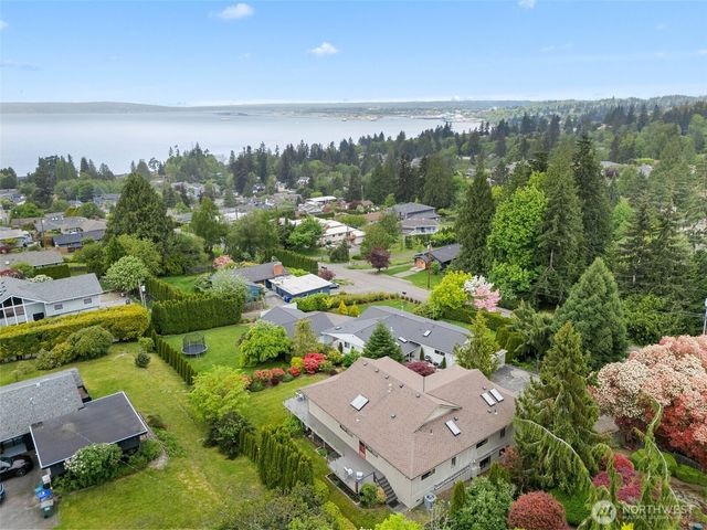 5128 Seaview Way, Everett, WA 98203