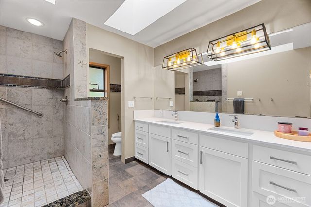 5128 Seaview Way, Everett, WA 98203