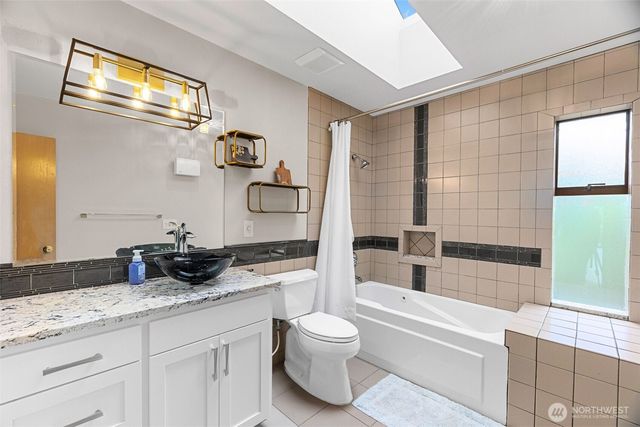 5128 Seaview Way, Everett, WA 98203