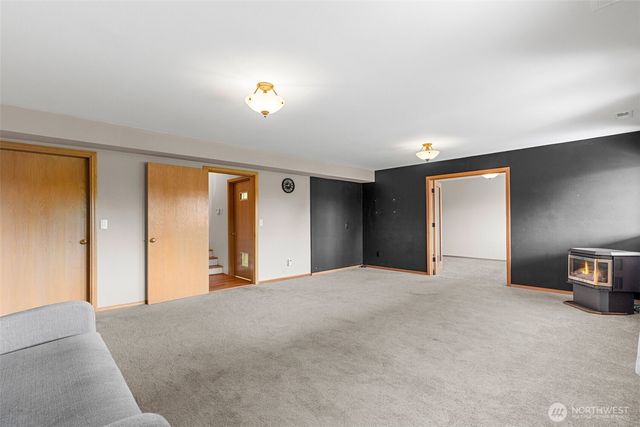 5128 Seaview Way, Everett, WA 98203