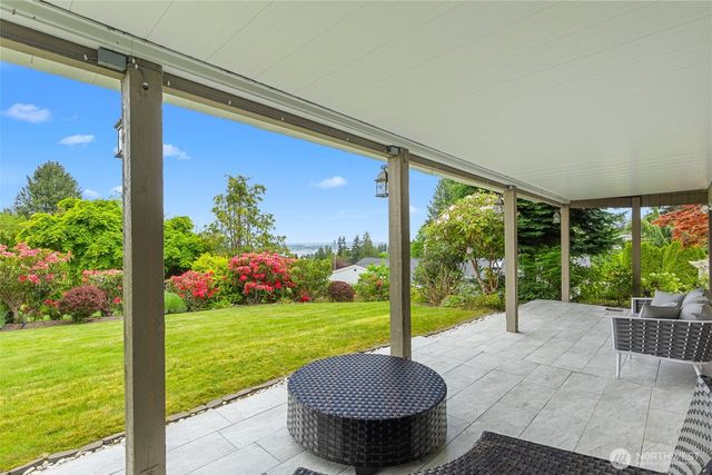 5128 Seaview Way, Everett, WA 98203