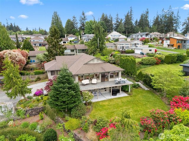 5128 Seaview Way, Everett, WA 98203