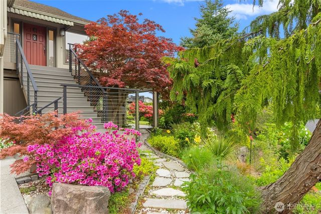 5128 Seaview Way, Everett, WA 98203