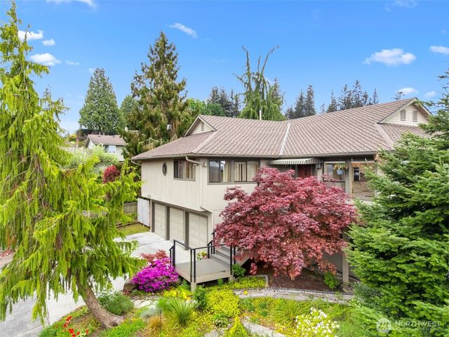 5128 Seaview Way, Everett, WA 98203