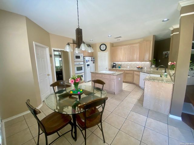 256 Las Brisas, Seguin, TX 78155