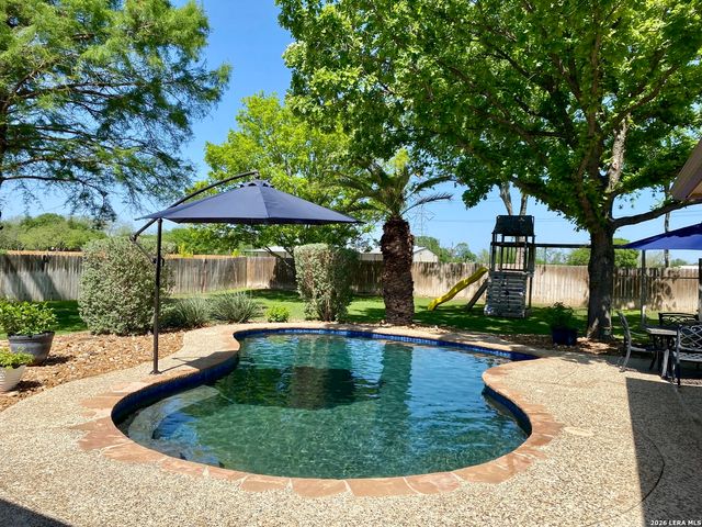 256 Las Brisas, Seguin, TX 78155